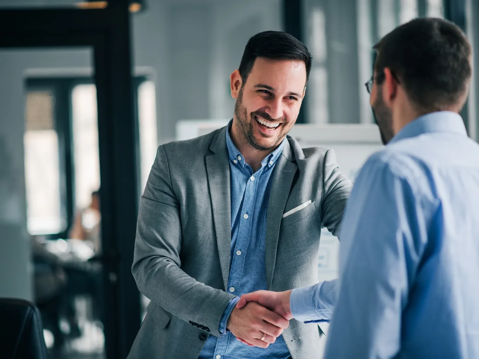 Entrega de vehículo o equipo en leasing o renting en Málaga